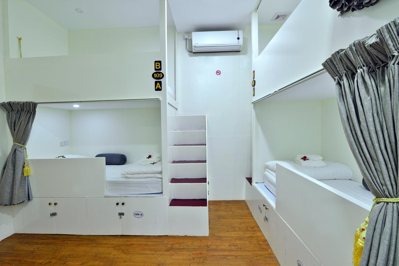 Backpacker Hostel (Adults Only) Yangon Exterior photo