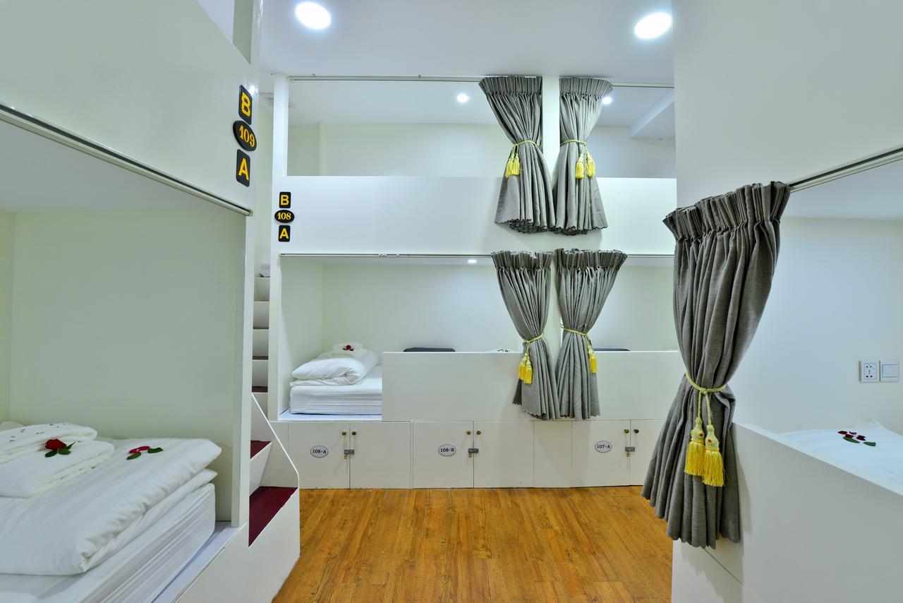 Backpacker Hostel (Adults Only) Yangon Exterior photo