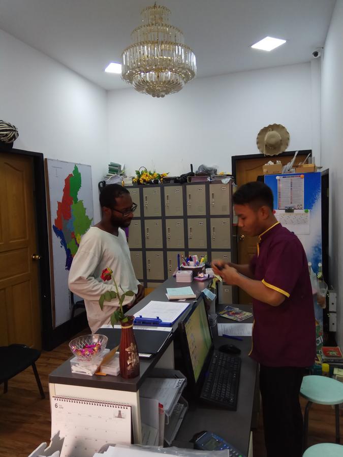 Backpacker Hostel (Adults Only) Yangon Exterior photo