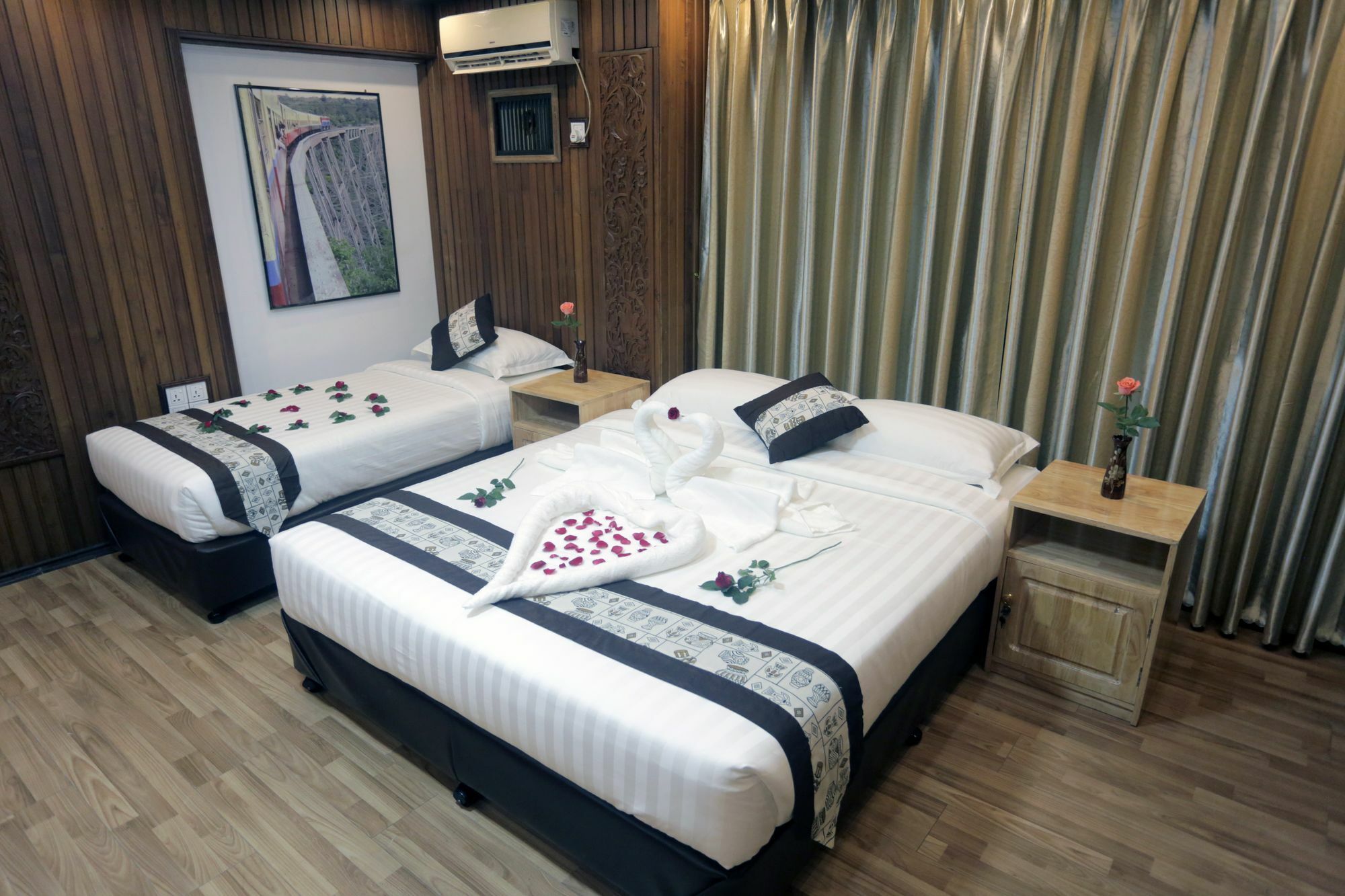 Backpacker Hostel (Adults Only) Yangon Exterior photo