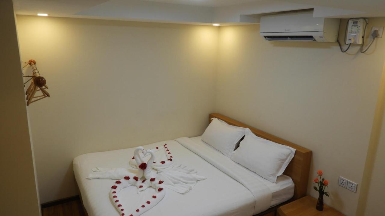 Backpacker Hostel (Adults Only) Yangon Exterior photo